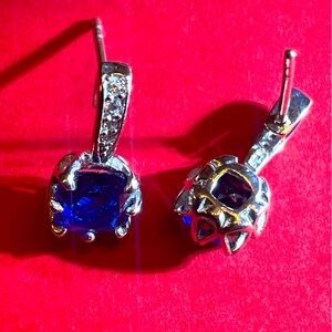 New Elegant Sterling Silver 925K & Sapphire Stud Earrings